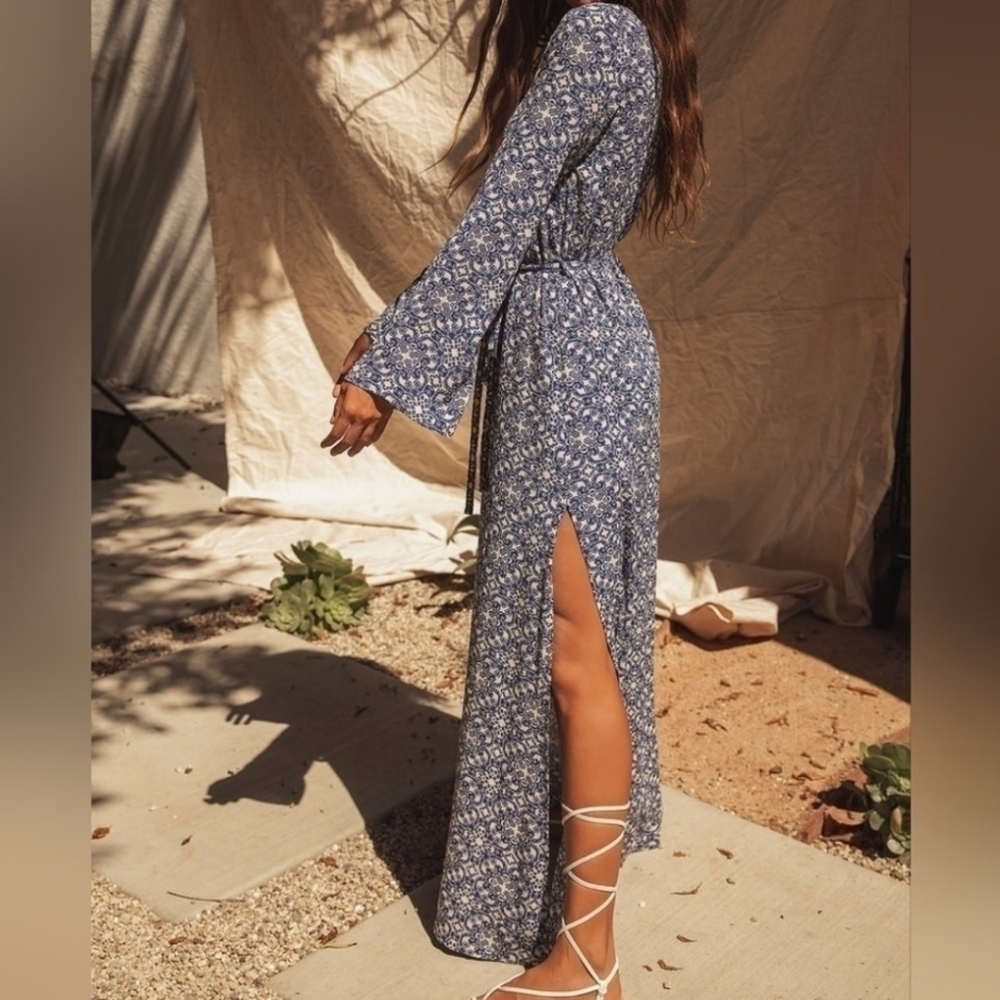 Lulu's Mandala Daydream Blue Print Maxi Dress Small - Picture 3 of 9